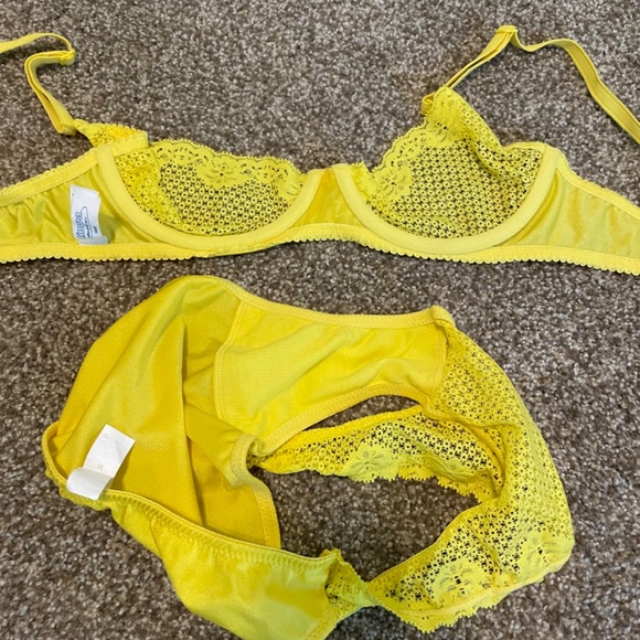 Timpa Bra and Panty Set - Picture 3 of 5